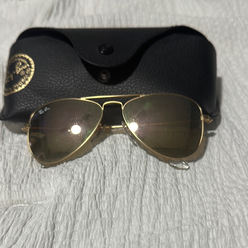 Ray-Ban Gold Aviator Sunglasses